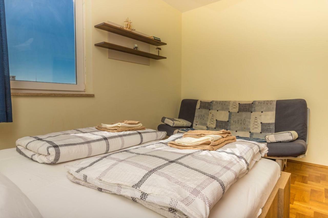 Apartmani Adria Lila Crikvenica Dramalj Exterior foto